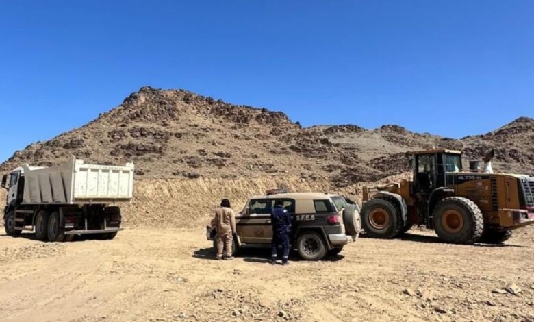 جازان.. ضبط مخالف بحوزته حطب محلي معروض للبيع